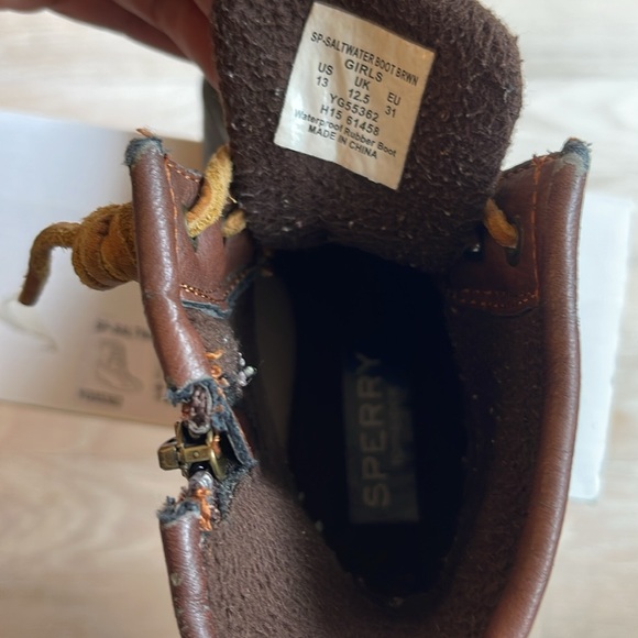 Girl’s SP-Saltwater boot from Sperry size 13 - Picture 9 of 9